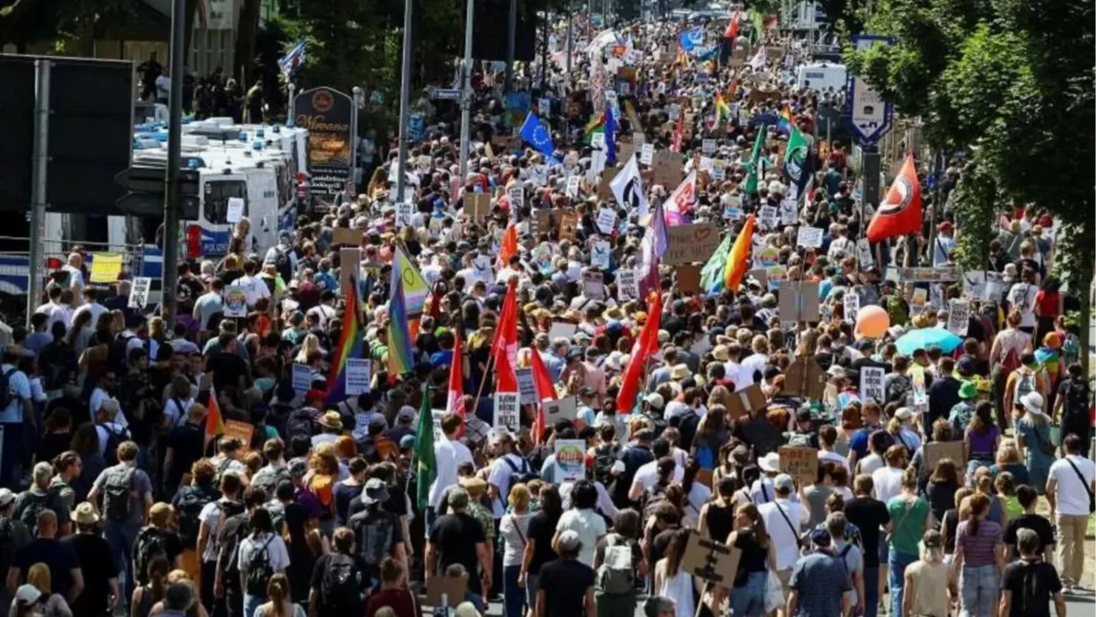 Proteste masive în Germania împotriva AfD: 150.000 de oameni în stradă