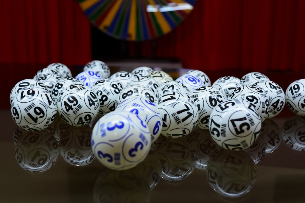 LOTO Trageri Speciale Aniversare, duble, cu fonduri suplimentate