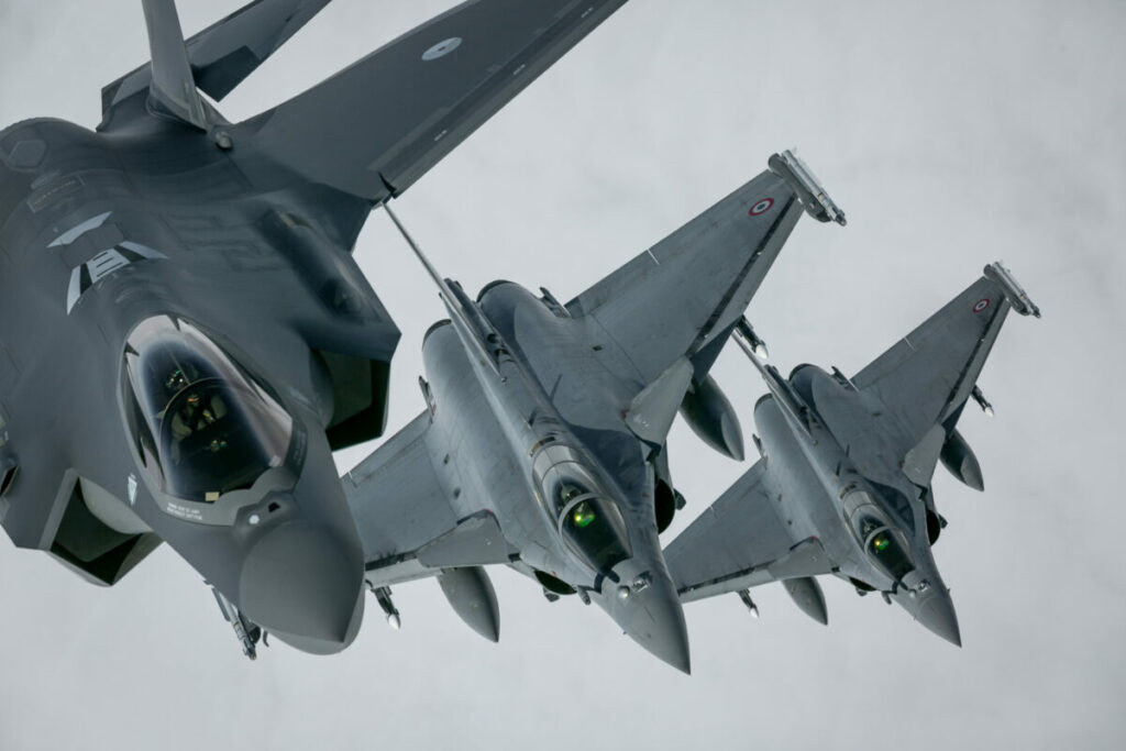 Bulgaria vrea să închirieze opt avioane vechi F-16 din Olanda