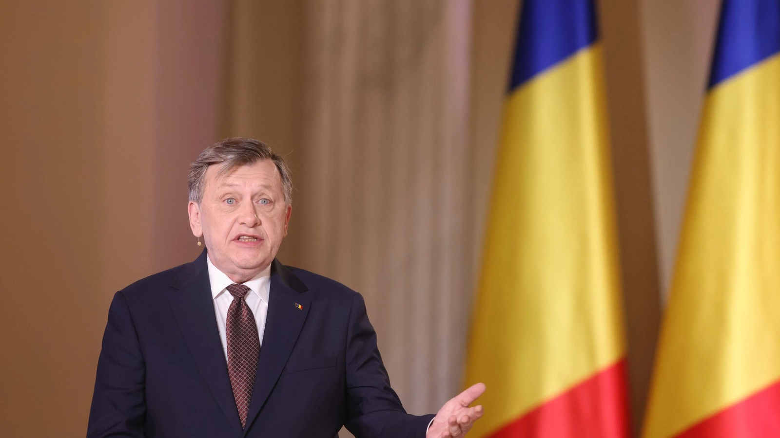 Crin Antonescu nu îi dă nicio șansă partidului PNL în forma actuală: 'Să meargă la hashtag-tefeliștii, postbăsiștii, rezist, ce sunt ei acolo'