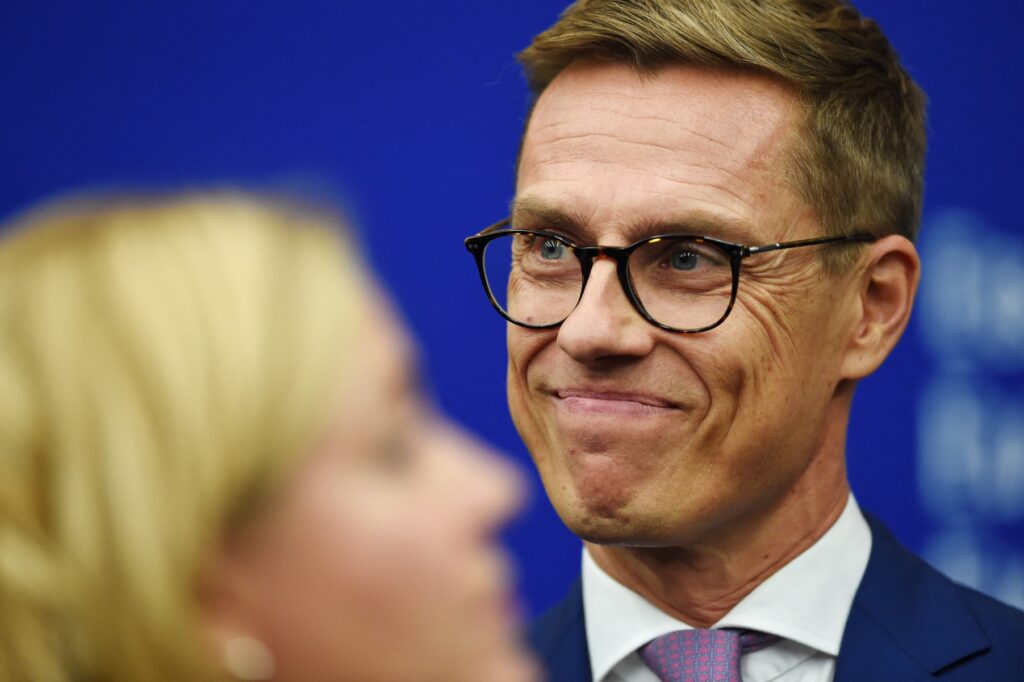 Finlanda devine a zecea țară europeană care se alătură „umbrelei nucleare” a Franței