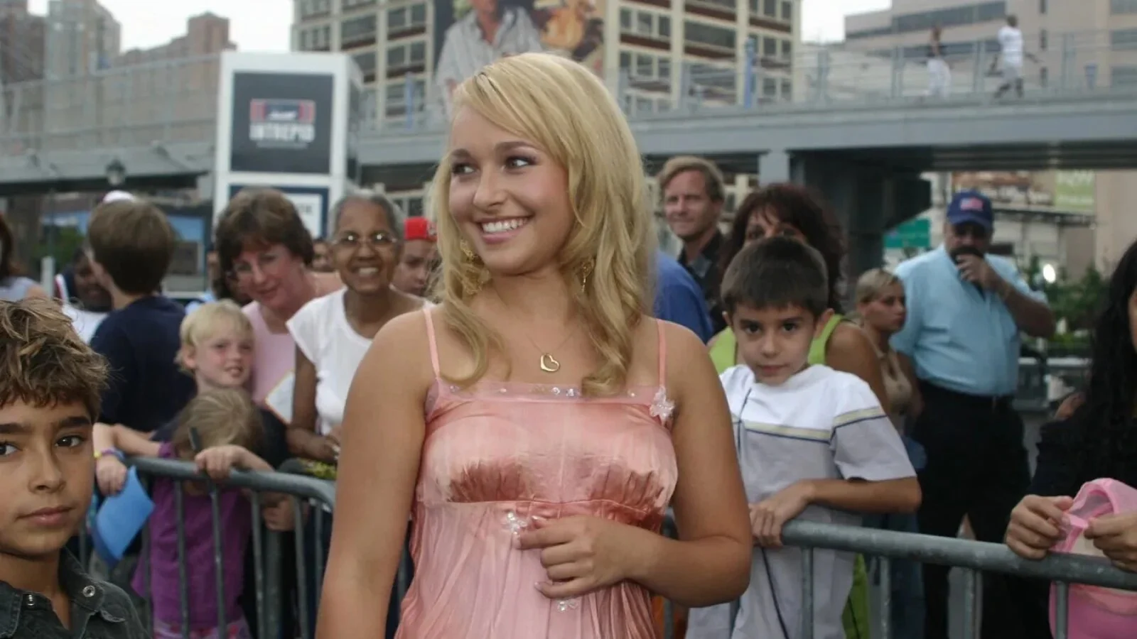 S-a aflat de ce a murit actrița Hayden Panettiere. Fosta iubită a lui Vladimir Kliciko a ingerat substanțe letale. Le-a cumpărat cu o zi înaintea decesului