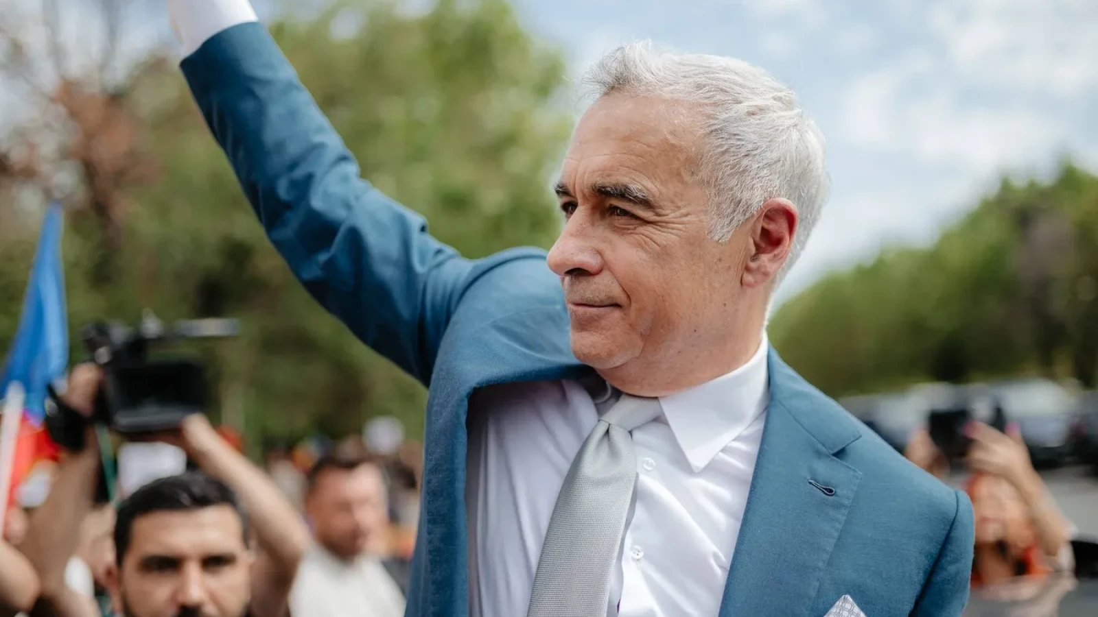 VIDEO Călin Georgescu, numit „președinte ales” la Mănăstirea Sfânta Cruce; Episcopia Oradiei anunță verificări