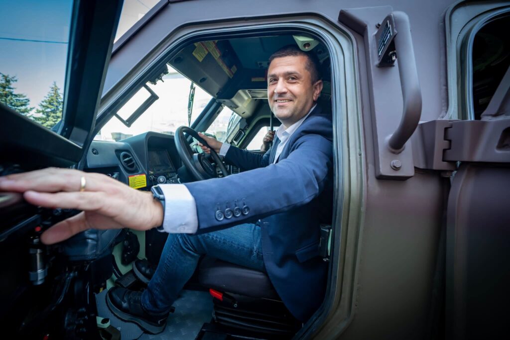 Ministrul Apărării, Radu Miruță (USR), cere ca limitarea mandatelor șefilor serviciilor secrete să fie discutată în cadrul pachetului legilor securității