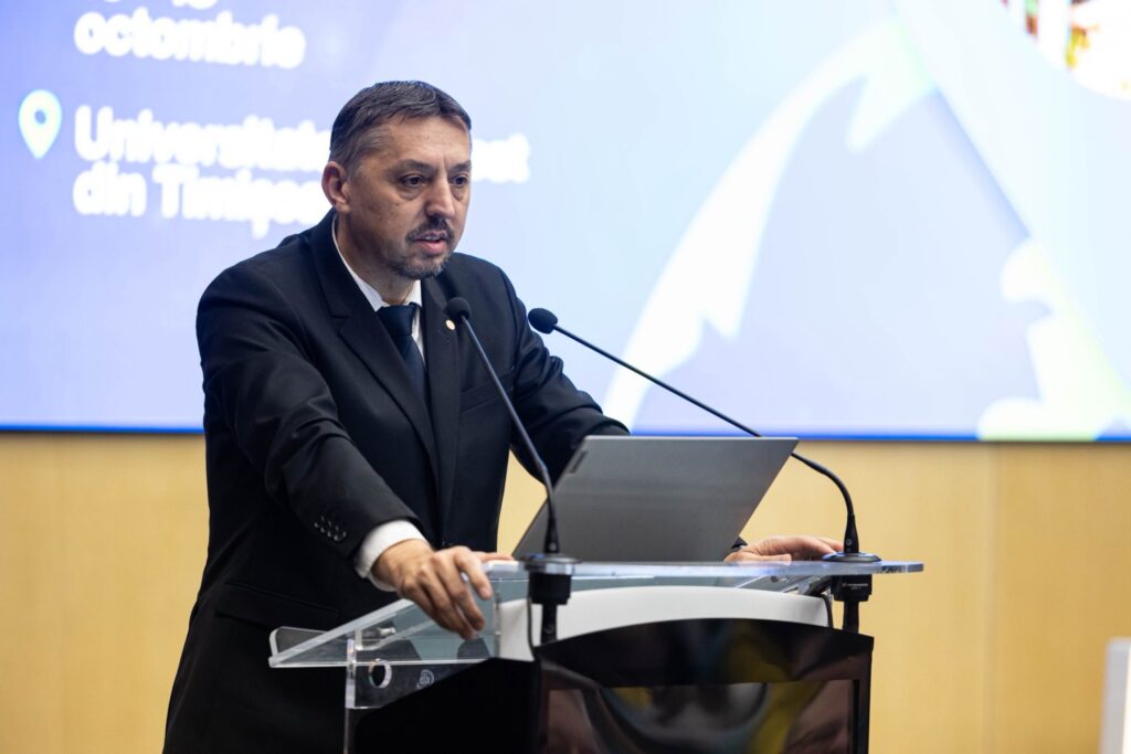 Fostul ministru Daniel David: Este incorect să ceri rezultate PISA fără să ai paradigma PISA în procesul educațional / Curriculumul prevede însă competențe testate PISA