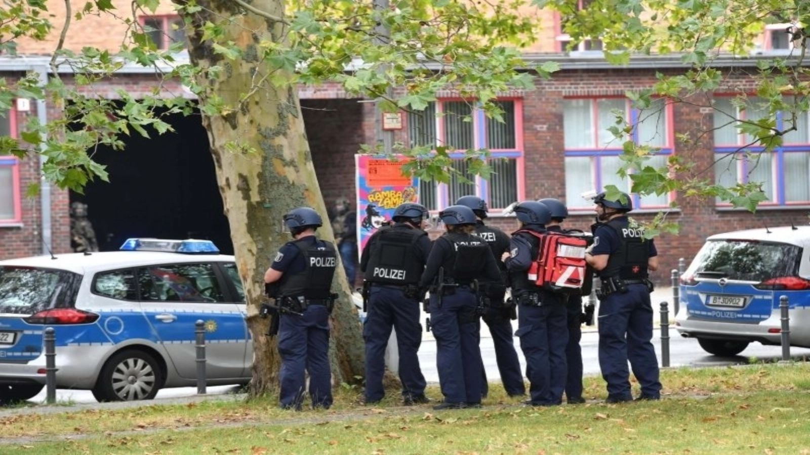 Român de 18 ani, judecat la Berlin după o serie de întâlniri-capcană: Bărbații erau atrași pe aplicații de dating, apoi atacați în propriile case