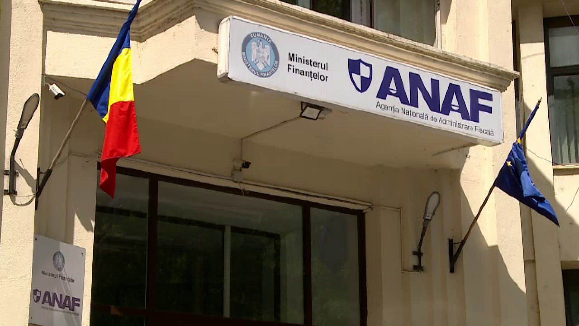 Controale simultane ANAF la 180 de case de schimb valutar din toată țara! Inspectorii verifică dacă banii de la ghișeu apar și în acte. Ce riscă operatorii