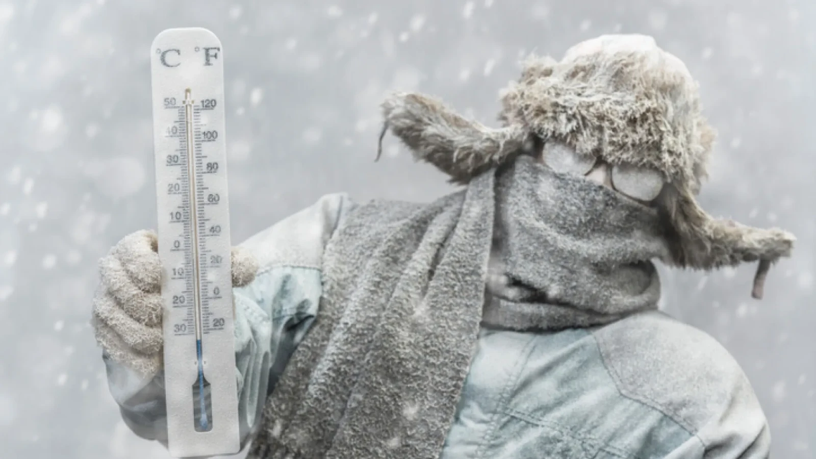 Un vortex polar se formează la Polul Nord și ne va oferi o iarnă capricioasă. Când va lovi iarna cu viscol și ger năprasnic