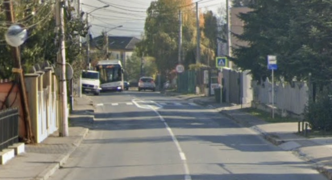 Depășiri și viteză într-o zonă rezidențială din Cluj-Napoca! Limita de 30 km/h ar fi încălcată frecvent, iar un locuitor cere autorităților praguri de sol