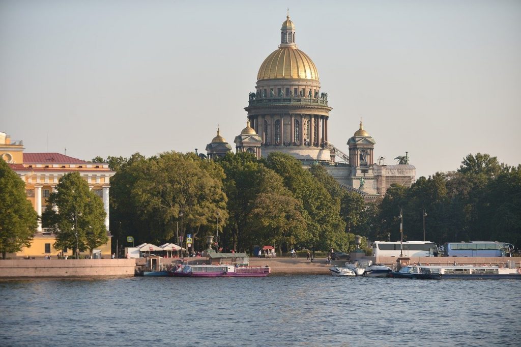 Germania a închis consulatul din Sankt Petersburg. Steagurile Germaniei și Uniunii Europene au fost date jos de pe clădire. Personalul va pleca pe 18 septembrie