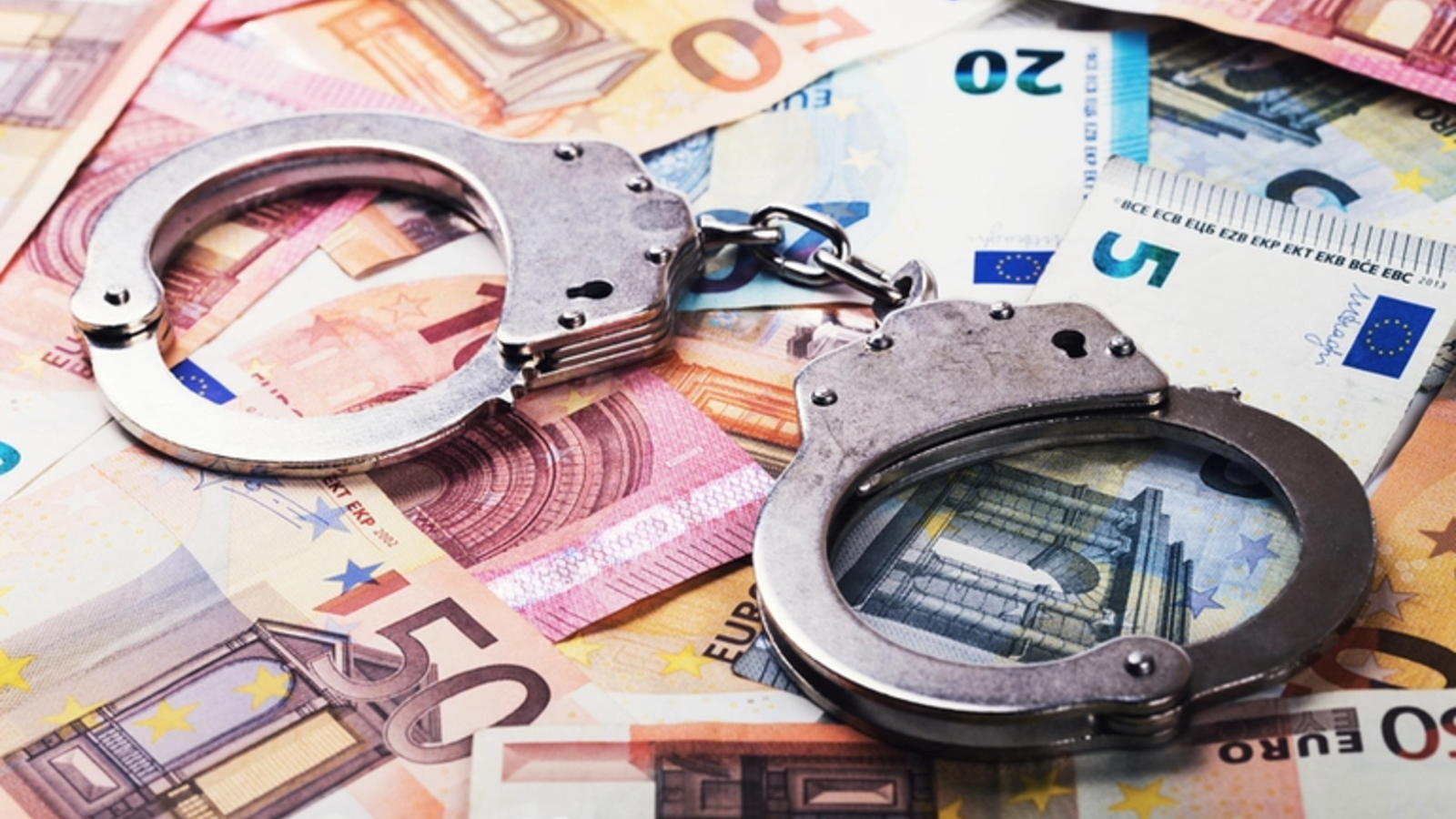 Administratorul a trei societăţi comerciale a fost trimis în judecată, după zece ani! E acuzat de evaziune fiscală în formă continuată