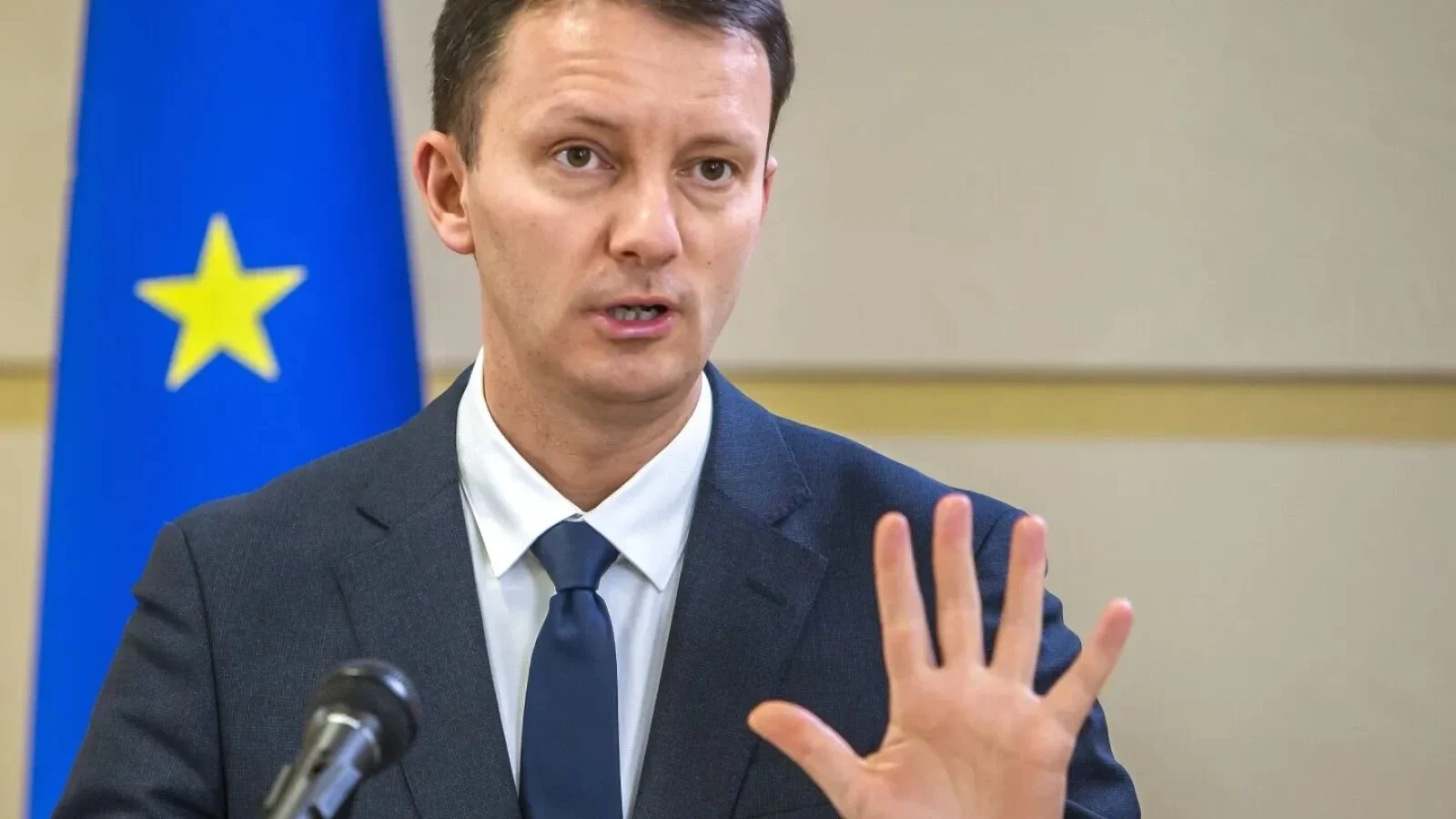 Marea Problema a PNL și USR: Mureșan s-a asigurat că NU va fi prim-ministru