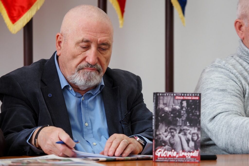 Fost ofițer SRI, apropiat de Călin Georgescu, afirmații controversate la Iași despre NATO, UE și Holocaust / S-a autodefinit „securist notoriu”