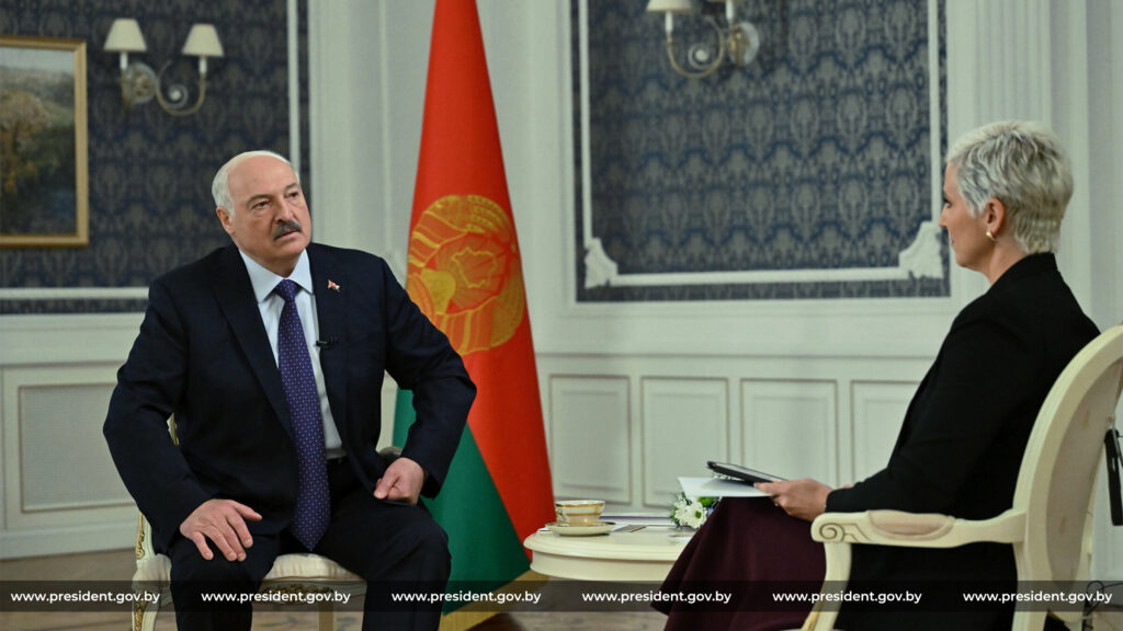 Lukașenko spune că Belarus ar fi putut avea soarta Ucrainei după alegerile din 2020