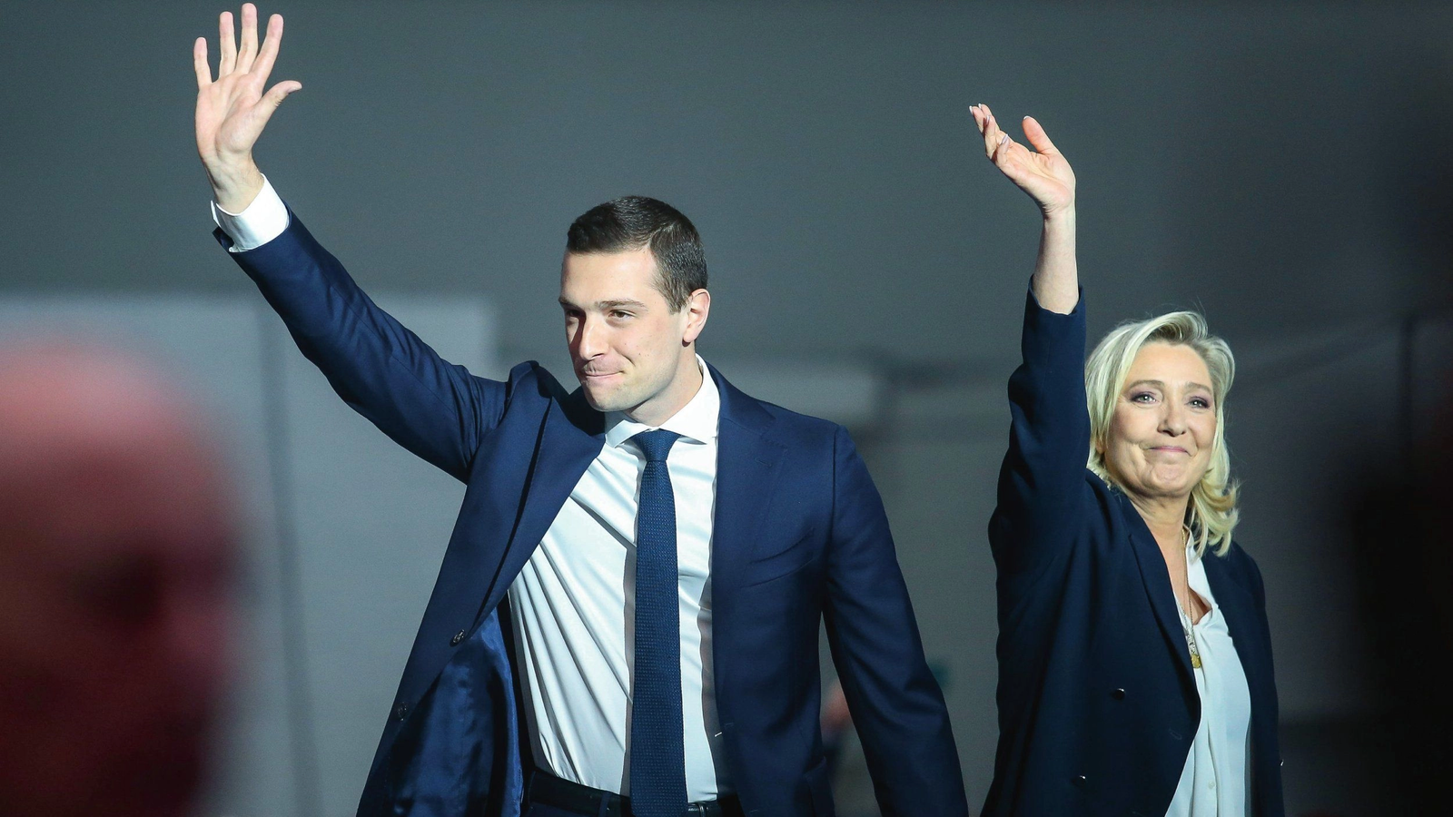 Se schimbă tonul în politica europeană: naționaliștii francezi Marine Le Pen şi Jordan Bardella pulverizează Rusia