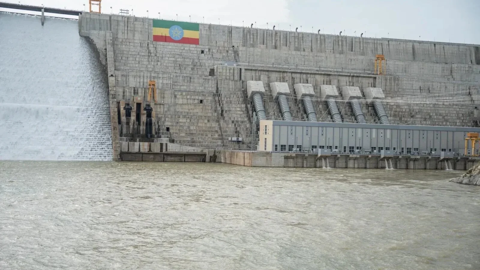 VIDEO Un mare război al apei se arată în Nord-Estul Africii: Egiptul și Etiopia se ciocnesc dur din cauza Marelui Baraj al Renașterii Etiopiene