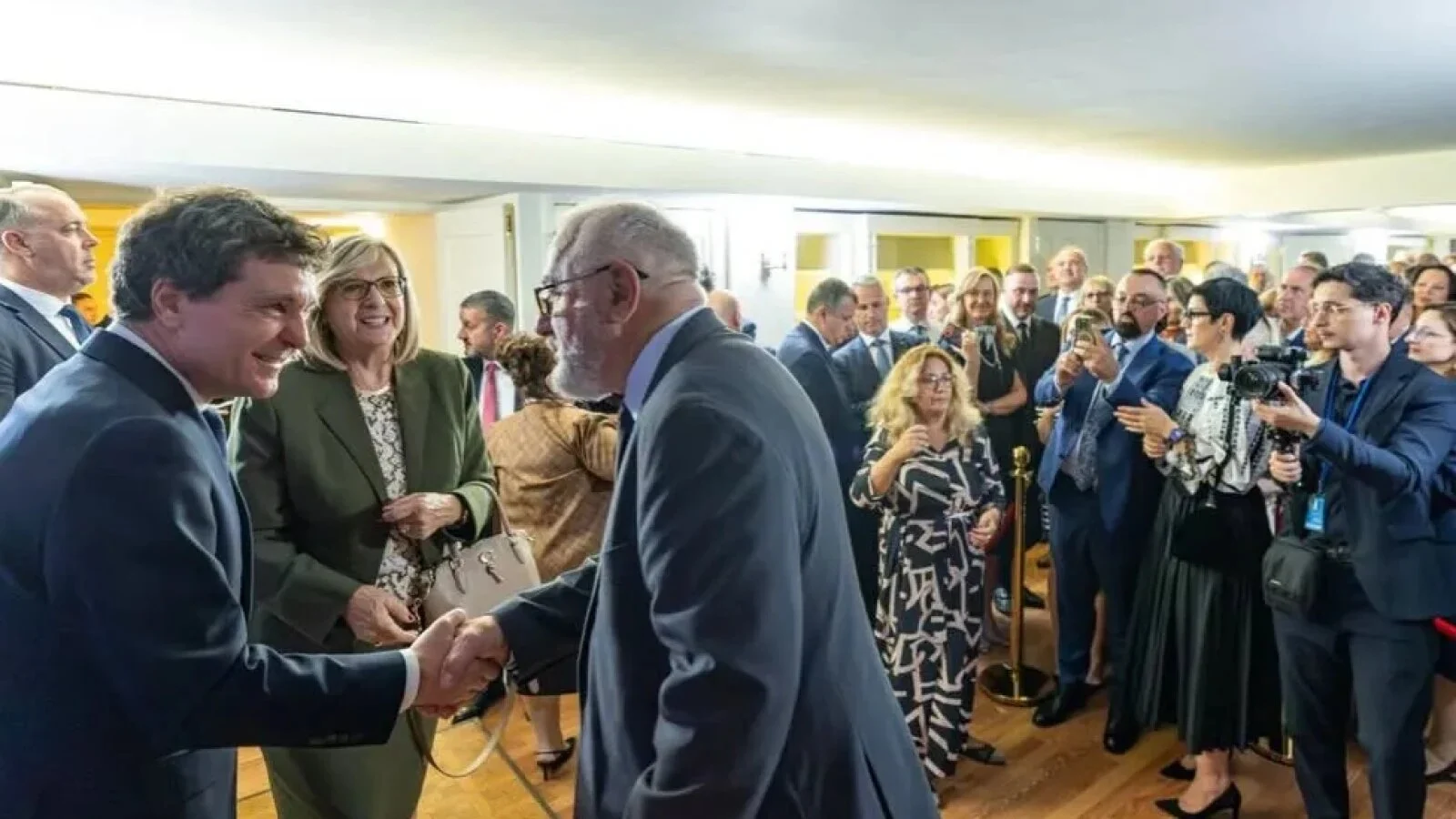 Nicușor Dan, față în față cu românii din SUA. Subiectul sensibil abordat de șeful statului
