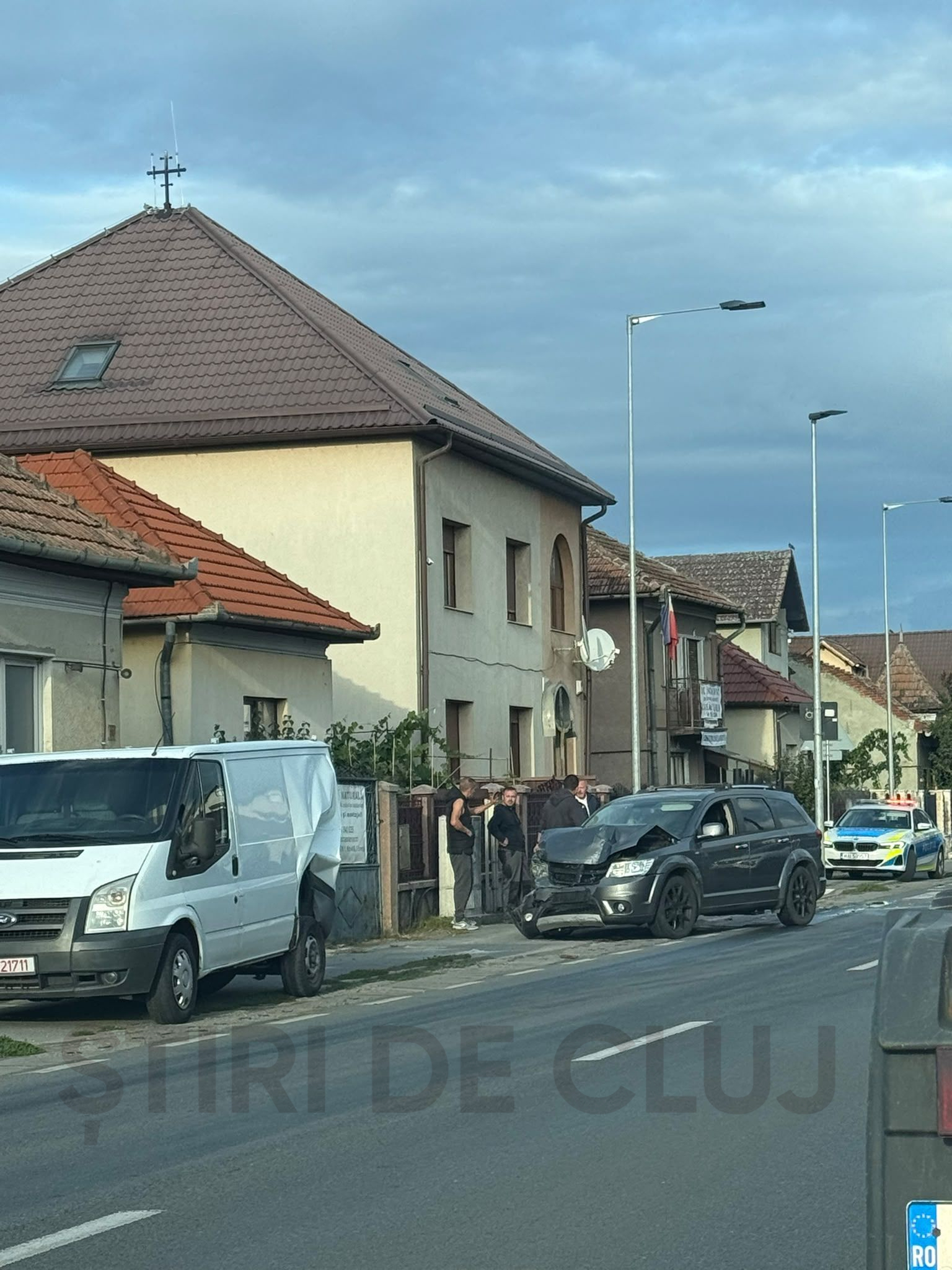 Impact puternic în Florești! Două mașini implicate într-un accident pe sensul spre Gilău