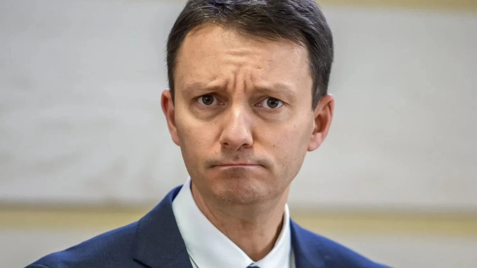Guvernul Siegfried Mureșan „e un episod încheiat”, afirmă liderul senatorilor AUR, Petrişor Peiu