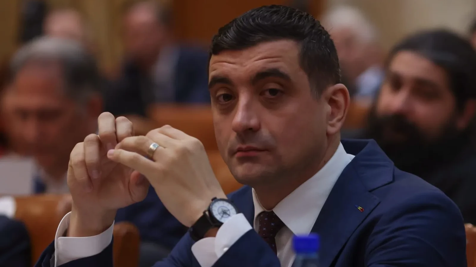 SURSE Trei aripi se războiesc în AUR: Cine ar putea trăda și să voteze cabinetul Mureșan
