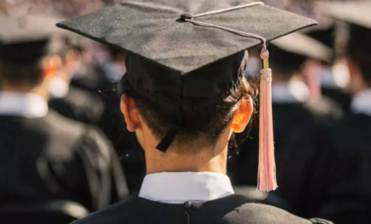 Studenții cer schimbări majore în universități! Burse calculate diferit și fără politică la conducerea facultăților