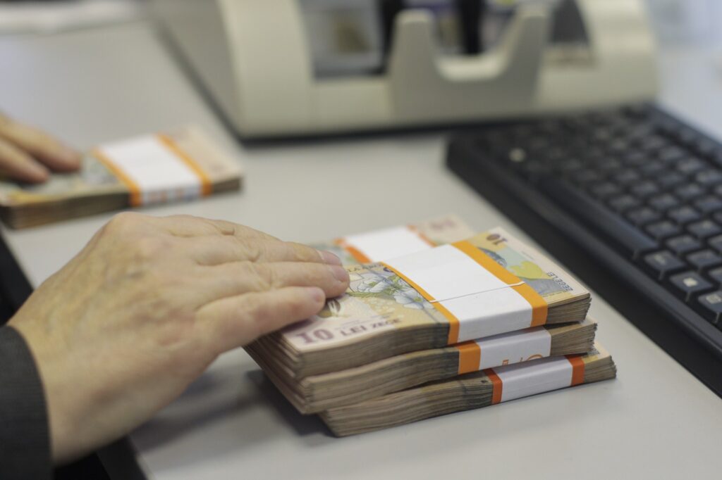 BREAKING Deficitul bugetar a coborât la doar 2,89% din PIB după primele opt luni, mult sub pragul de 4,5% din PIB de anul trecut