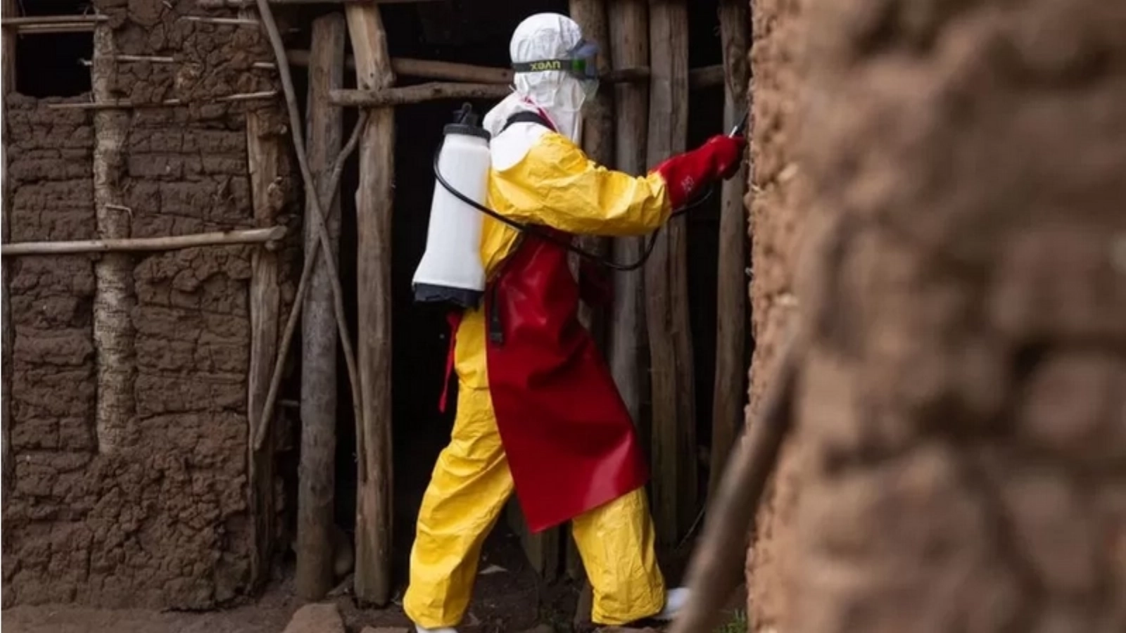 Un lider politic a fost ucis după ce a promovat la radio măsuri de prevenire împotriva Ebola