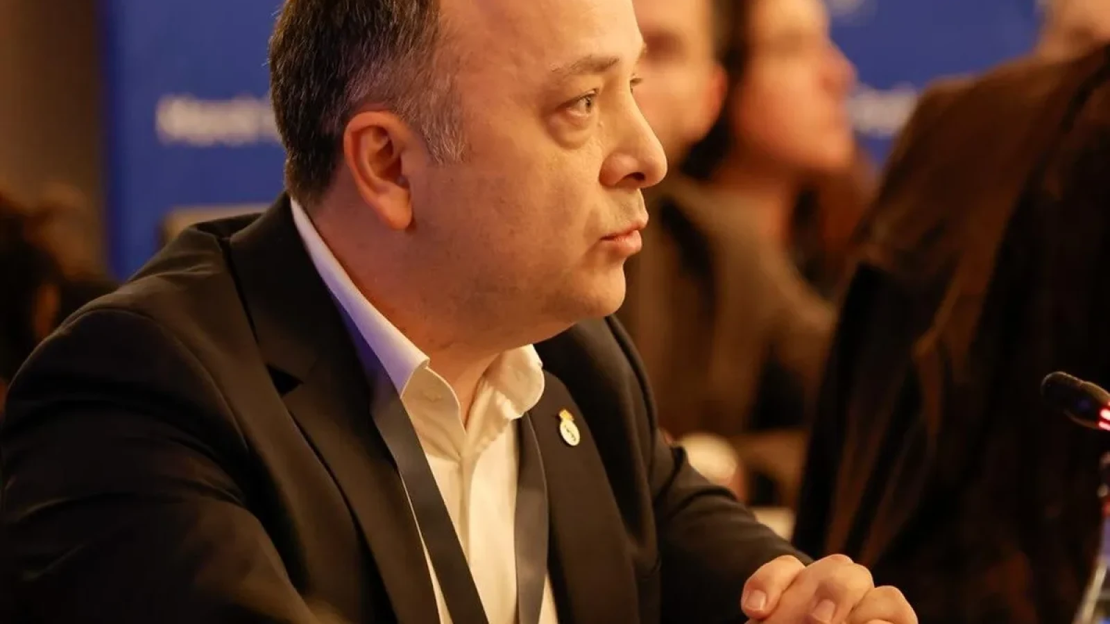 Adrian Negrescu spune că prețul carburanților va sări în aer: Românii pregătesc proteste la pompă