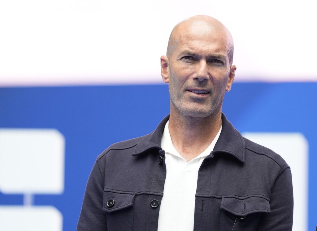 Zidane, Materazzi și finala CM de la Berlin: un tricou al lui Zizou ajunge la licitație după două decenii