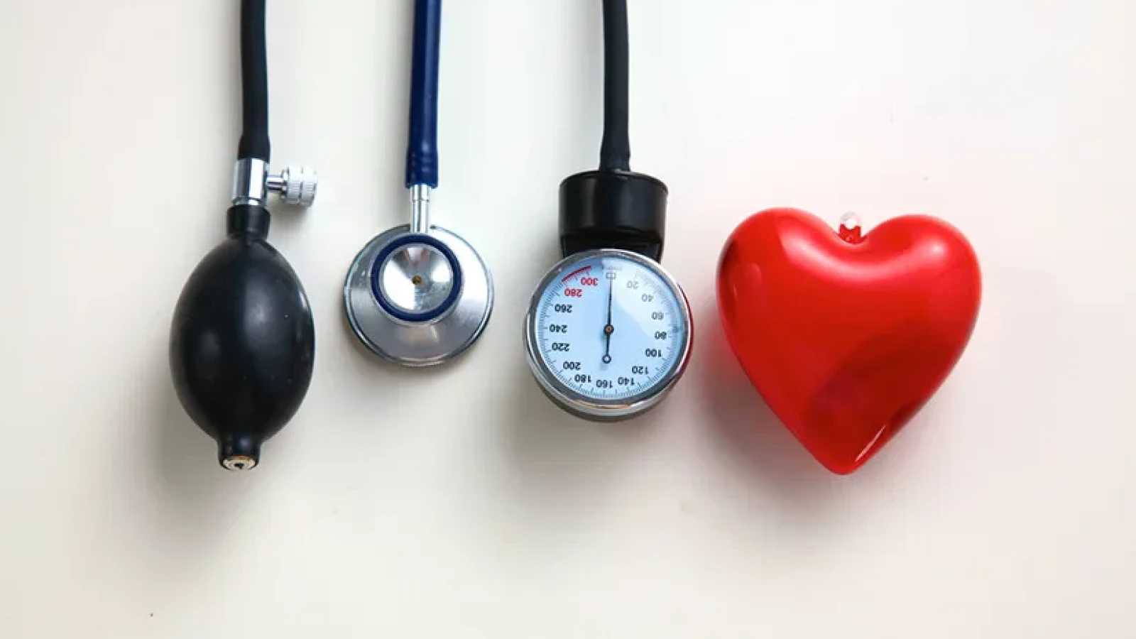 Legătura neștiută dintre hipertensiunea arterială și artroză (Studiu)
