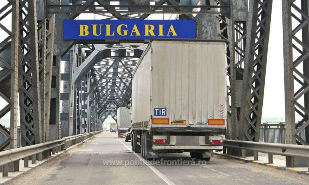 Fără taxă de pod, dar doar pe un sens / Bulgarii cer autorităților să fie scoasă taxa de pe ”Podul Prieteniei”, după ce România a anulat-o deja