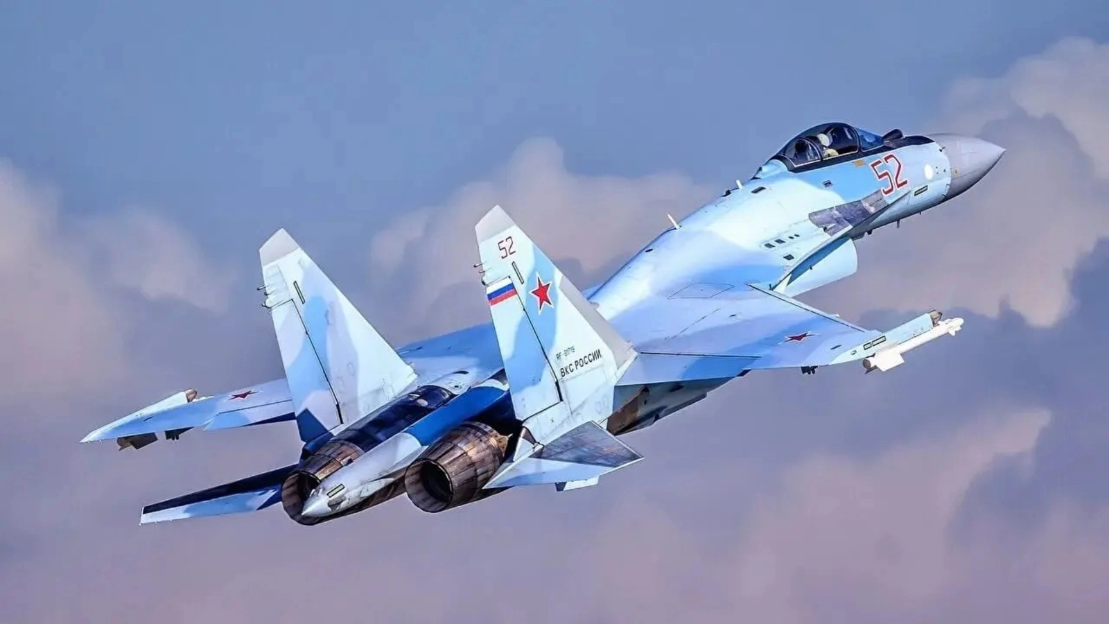 VIDEO Avioane de vânătoare rusești Su-35 și Su-34, lovite de drone ucrainene: Anunțul făcut de SBU