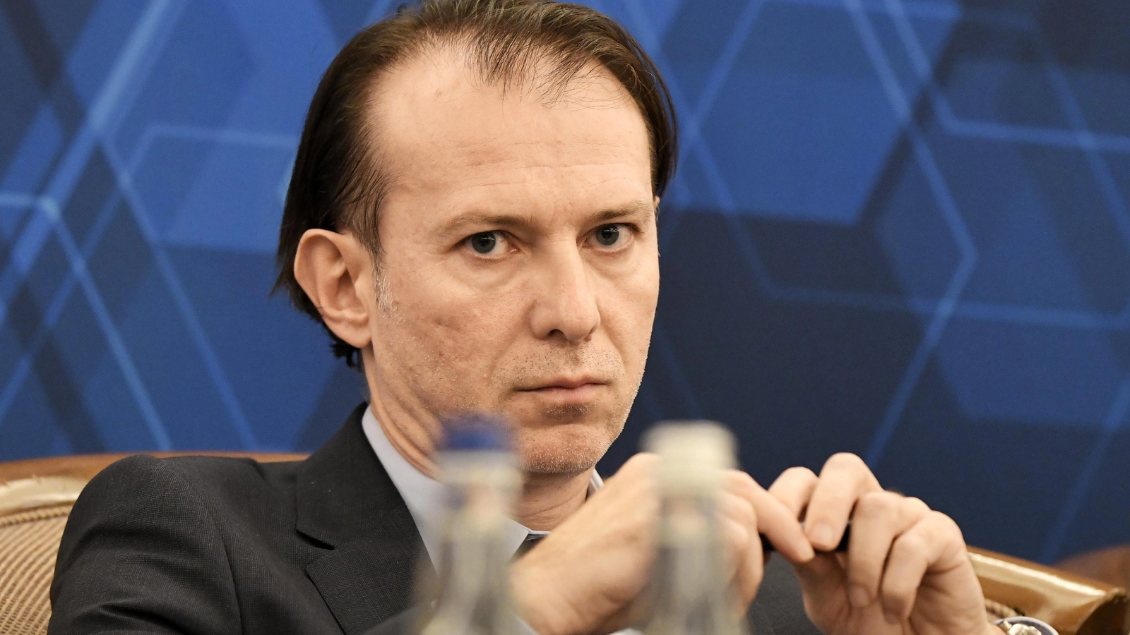 Florin Cîțu critică politica monetară a ui Mugur isărescu: "Euro ar fi putut să fie sub 3 lei dacă BNR nu intervenea"