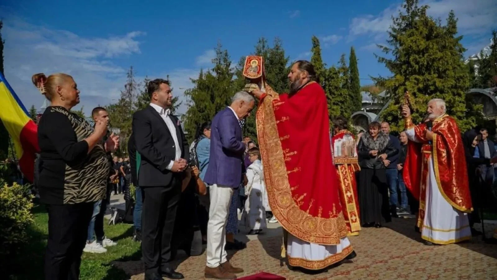 Episcopia Oradiei a sancționat stareța și duhovnicul Mănăstirii Sfintei Cruci după vizita lui Călin Georgescu