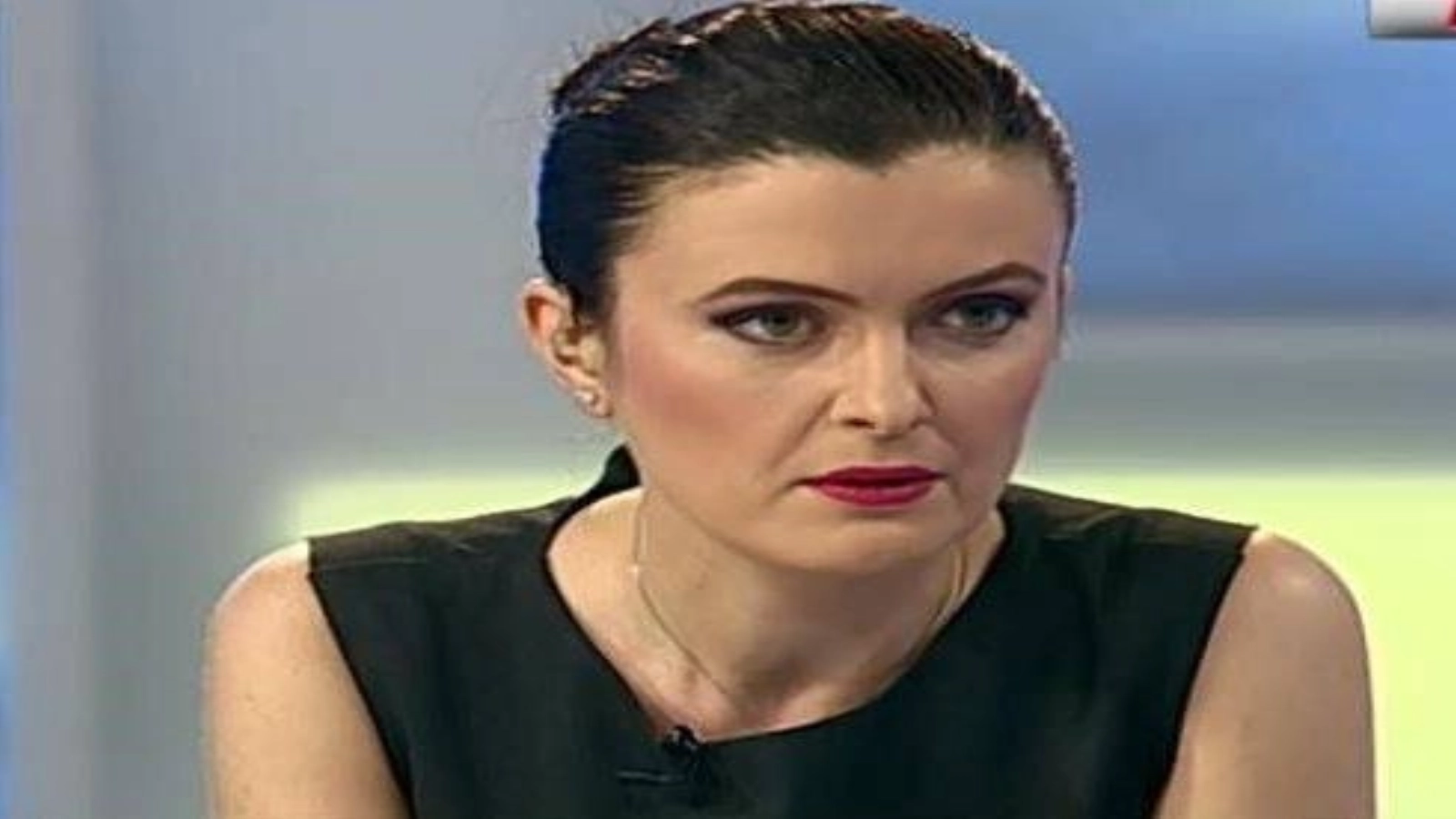 VIDEO Șefa TVR se revoltă public după ce un angajat, fiu al unei celebre crainice, a venit la lucru cu un bolid Porsche