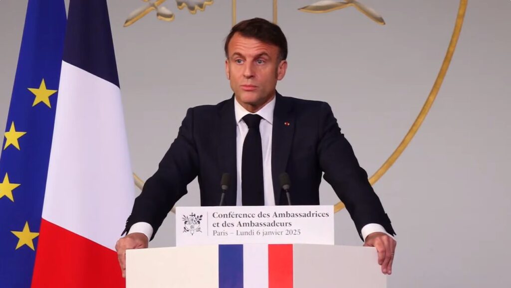 Reuniune de urgență la Élysée / Guvernul francez se teme de o contagiune socială a revoltei din școli, pe fondul scumpirilor