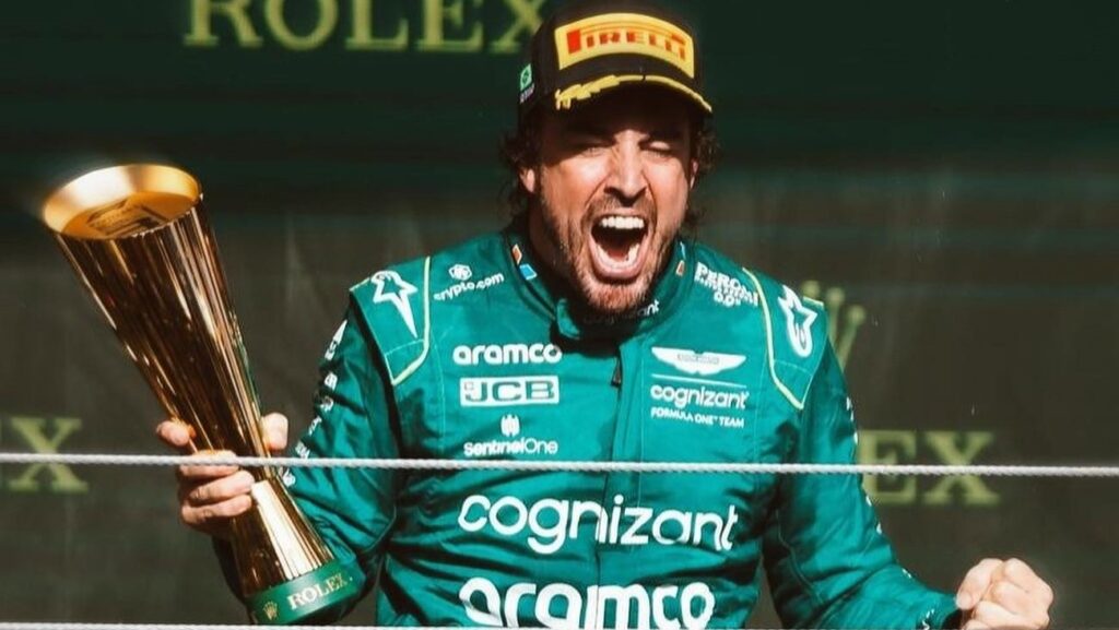 Fernando Alonso ar putea participa la Raliul Dakar pe un autoturism Dacia modificat de Prodrive și Aston Martin / Ar urma să concureze simultan în Formula 1 și în raliu