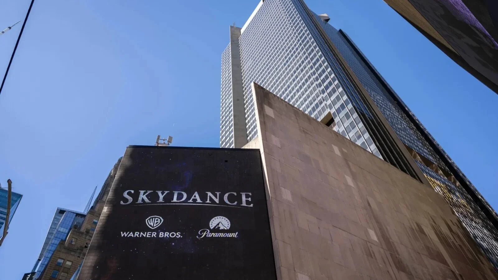 S-a finalizat marea tranzacție care va schimba piața serialelor, la nivel mondial: Apare Skydance, gigantul care se bate direct cu Netflix
