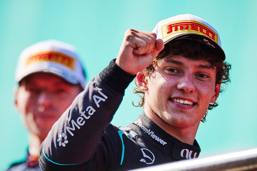 Kimi Antonelli, gata să scrie istorie în Formula 1: cum poate pilotul italian să câștige titlul mondial peste două etape