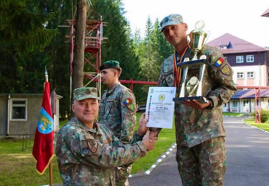 „Soldatul anului” este din Cluj! A visat să îmbrace uniforma militară, iar după mai puțin de un an a ajuns în vârful Forțelor Terestre