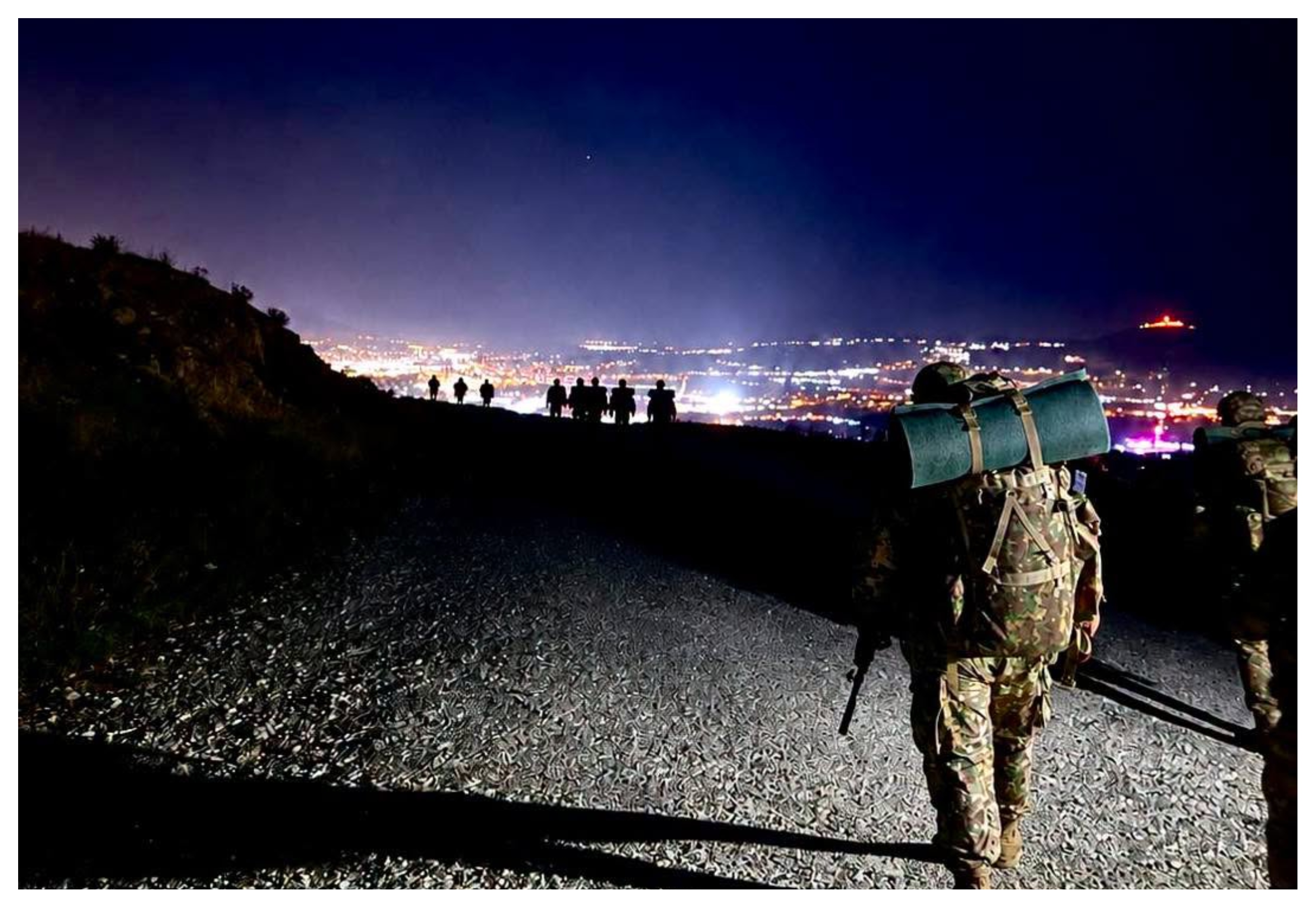 Militarii din Cluj, pregătiri zi și noapte! Trageri în poligon și marș nocturn: „Pregătirea continuă”