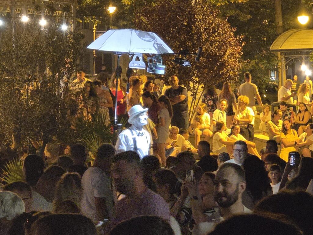 Weekend de toamnă în țară | Evenimentele care animă Sibiul, Clujul, Constanța, Iașiul, Timișoara și Brașovul