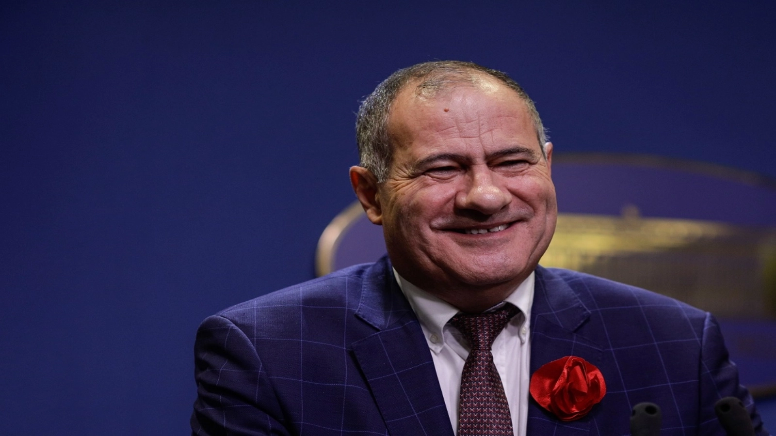 Interesul național în Guvern. Fostul vicepremier Neacșu le-a propus parlamentarilor ca ministerele să primească drept de preempțiune la societăți din 12 domenii strategice