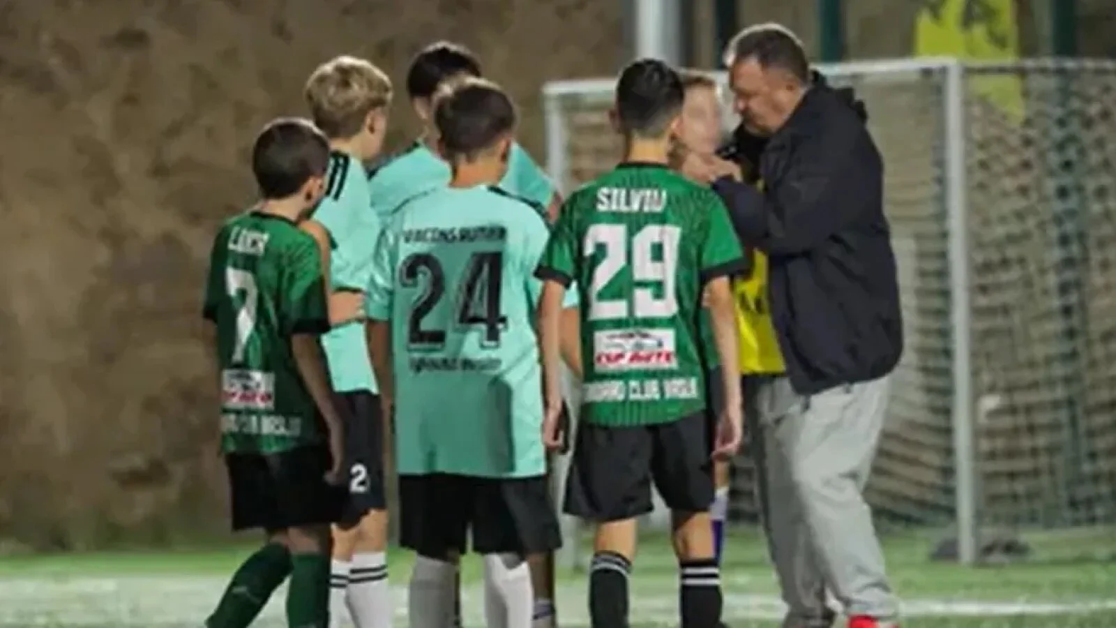 Antrenorul Mihăiță Lungu, acuzat că a agresat un fotbalist de 13 ani, la Huși