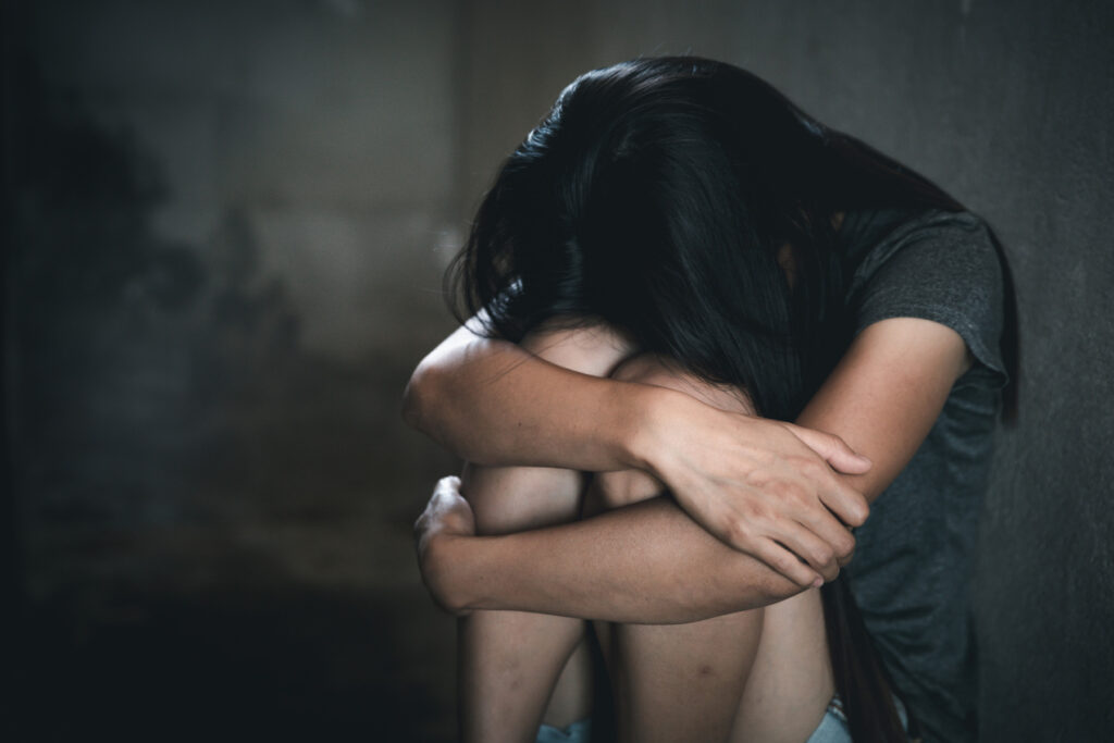 Fată de 17 ani violată într-un centru de servicii sociale din Călărași / Agresorul a fost arestat preventiv