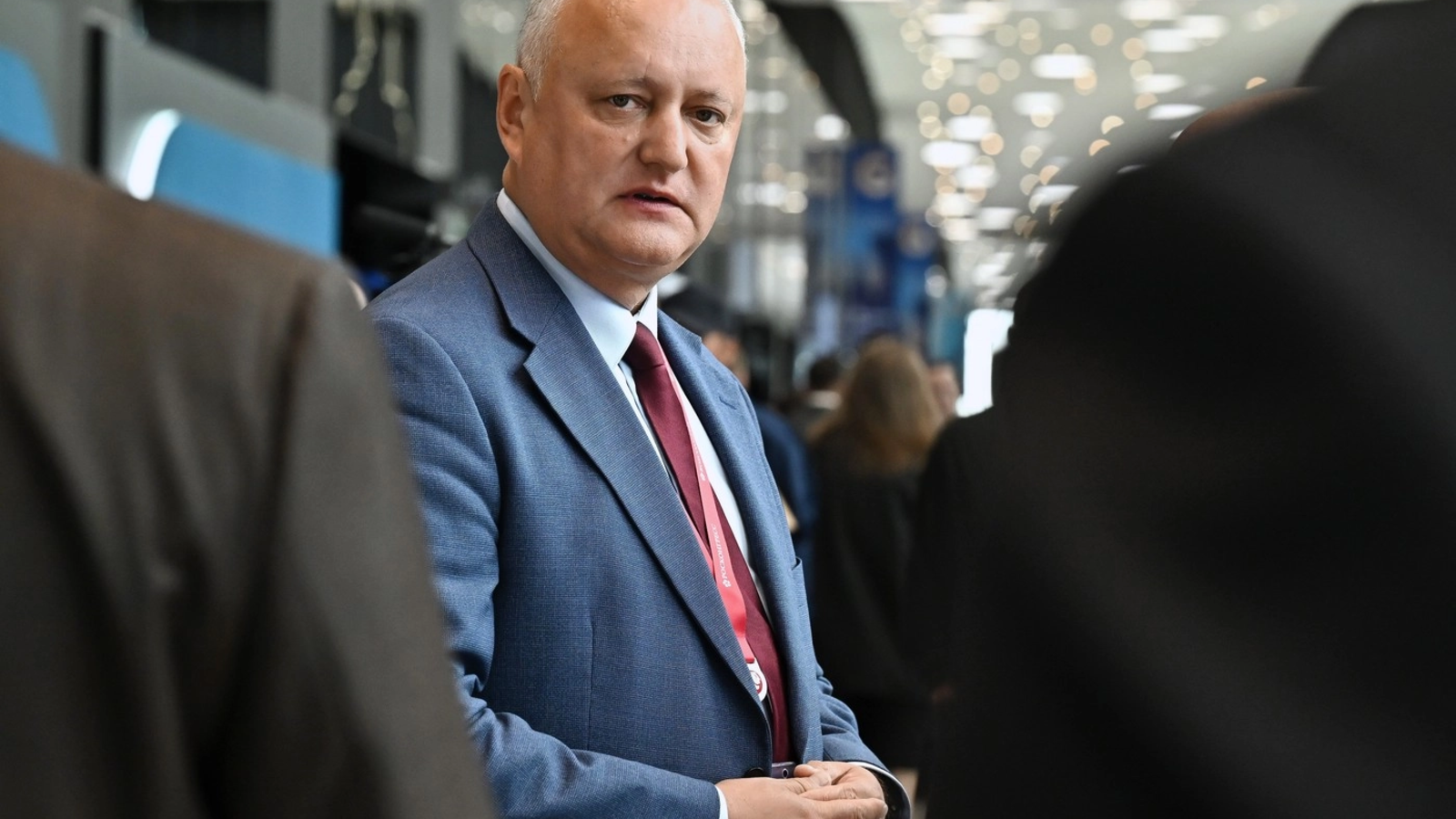 De la ședința secretă despre Armata Moldovei, Igor Dodon a plecat direct la Moscova. Acuzații grave la Chișinău: „Au plecat după bani și indicații”