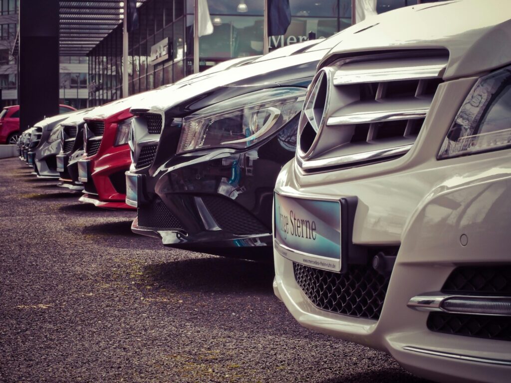 Constructorii auto europeni readuc în actualitate modele clasice pentru a-i contracara pe rivalii chinezi