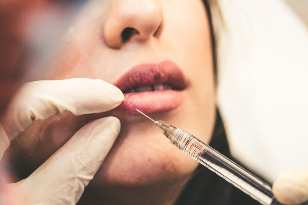 16 persoane au ajuns la Urgențe în provincia turcă Antalya în urma unor injecții cu Botox făcute de persoane neautorizate