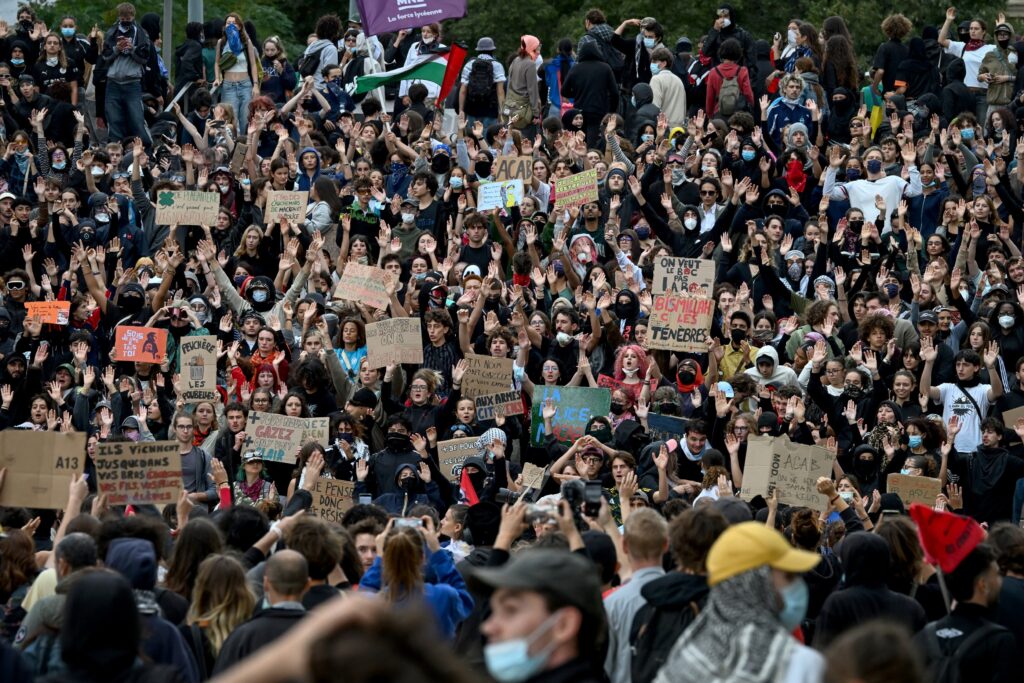 O nouă zi de proteste ale elevilor în Franța: aproximativ 480.000 de participanți, potrivit organizatorilor