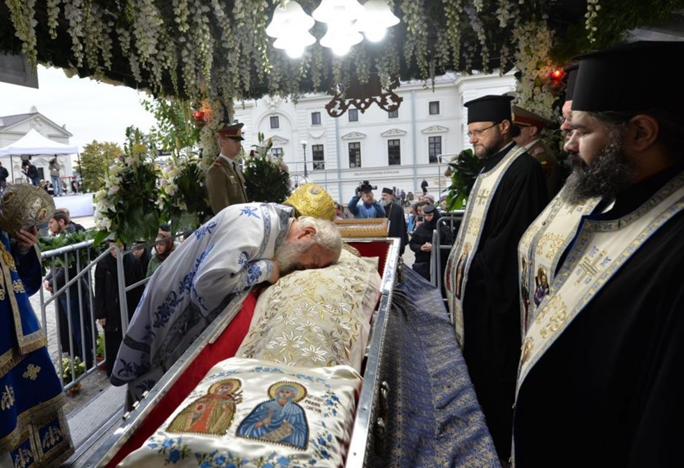 Povestea mai puțin cunoscută a bisericii din Feleac, Cluj, ocrotită de Sfânta Parascheva. Ce dezvăluie Mitropolitul Clujului